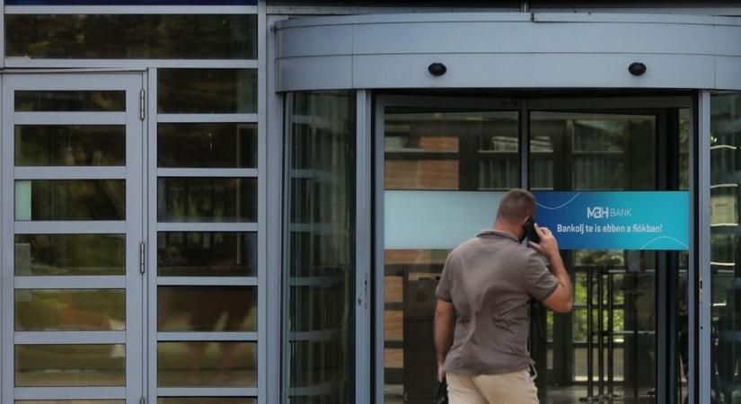 Leállással idul az év a magyar banknál – az összes ügyfelet érinti, erre érdemes nagyon figyelni