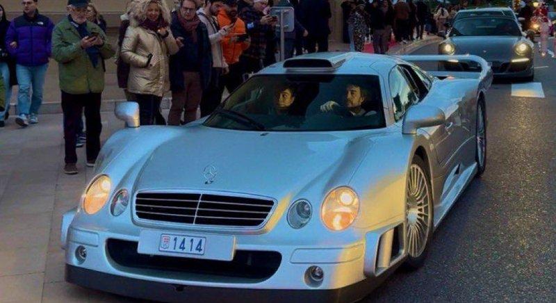 Mercedes-ritkasággal tűnt fel Monte-Carlóban Fernando Alonso