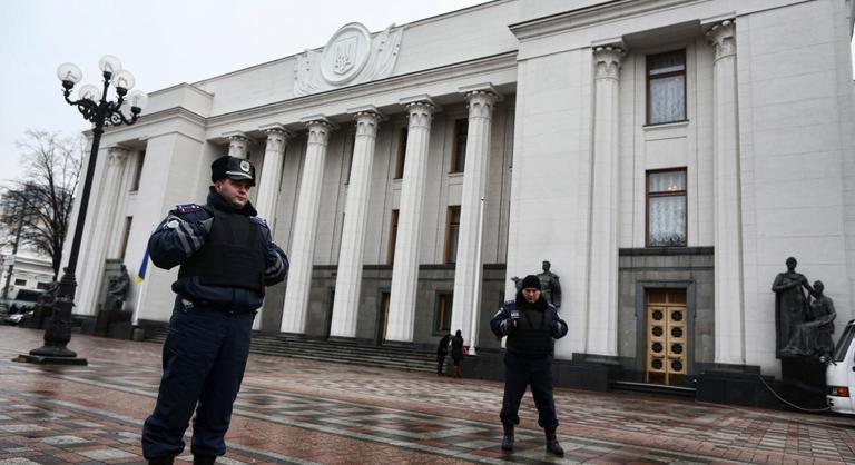 Az ukrán parlamenti őrség megakadályozta a korrupcióellenes hivatal razziáját