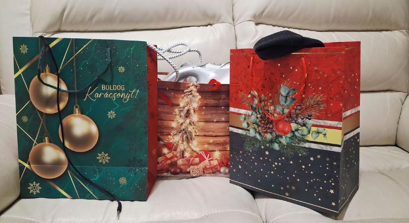 Mit tegyél, ha nem tetszik a karácsonyfa alatti ajándék? Gazdát is cserélhetnek a meglepetések