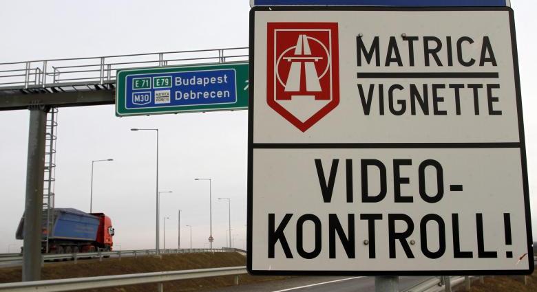 Magyarországon újévkor leáll az útdíjfizetés, előre meg kell venni az e-matricát