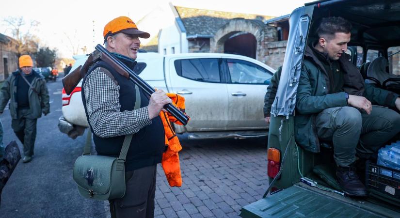 Beteg gyerekeknek segítettek azzal, hogy puskát ragadtak (galéria)