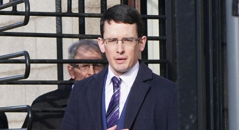 Újra börtönbe zárták az ír tanárt, mert nem hódol be a genderelmebajnak