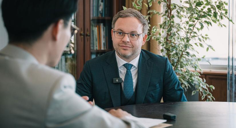 Orbán Balázs brutálisan nekiment Magyar Péternek, súlyos jelzőkkel illette a Tisza Párt elnökét, szerinte egy titkos küldetés is van a háttérben