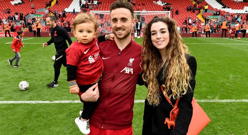 Szívszorító pillanatok a Liverpool meccsén, Diogo Jota gyermekei is képernyőre kerültek