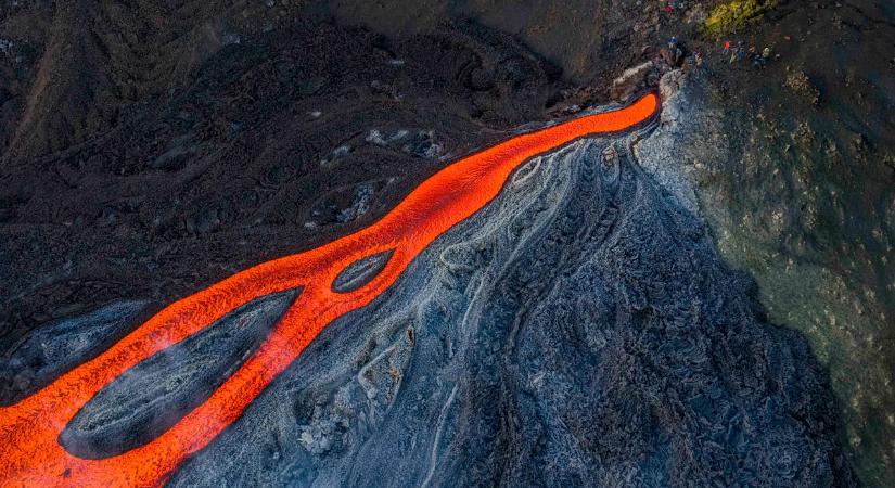 Háború, pusztító viharok, lángoló városok – ezek a 2025 legerősebb fényképei