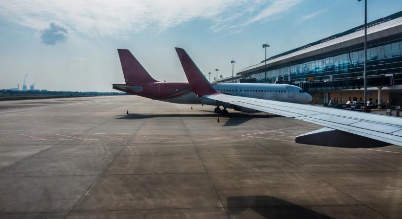 Azonosítatlan drónok miatt le kellett zárni a repteret, teljesen megbénult a légi forgalom