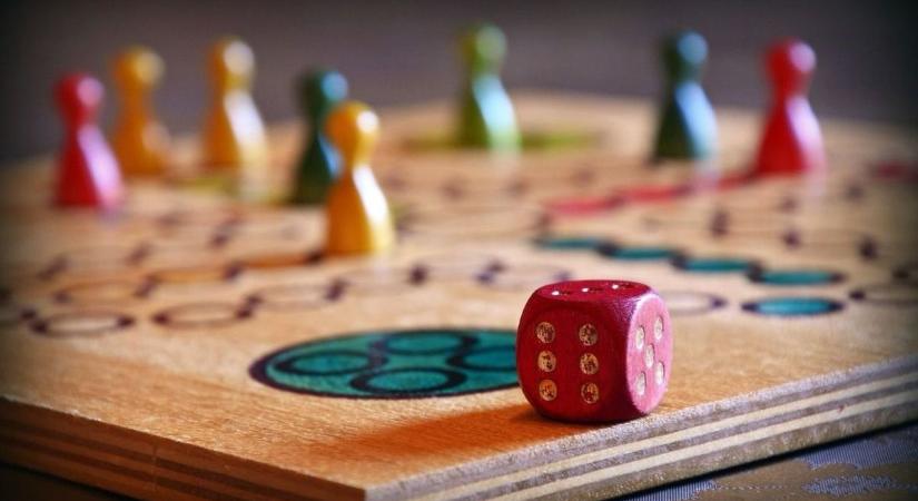 Ezek a társasok mentik meg a szilvesztered