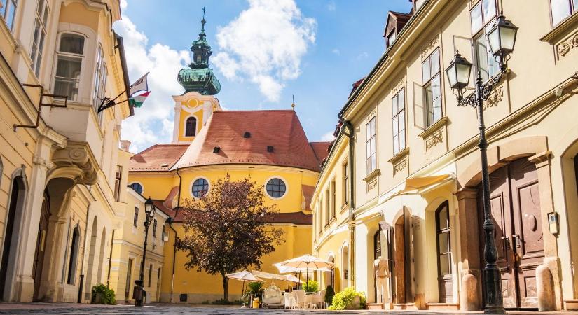 Megint rajtunk röhög az egész világ, amit Győrben fotóztak, arra nincsenek szavak, az internet népe nem hisz a szemének