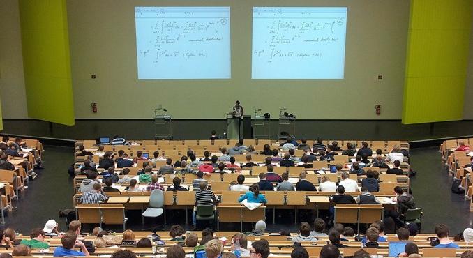 Átsorolás az önköltségesből állami ösztöndíjas képzésbe – amit minden hallgatónak tudnia kell