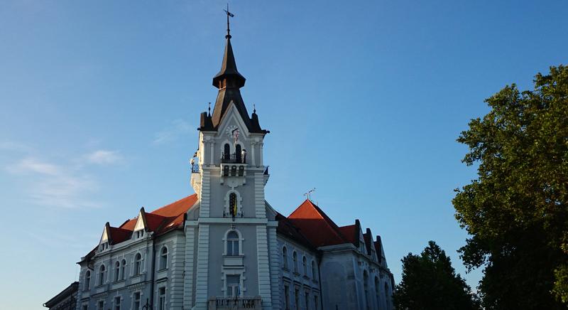 Konzultációba kezd a kormány januárban