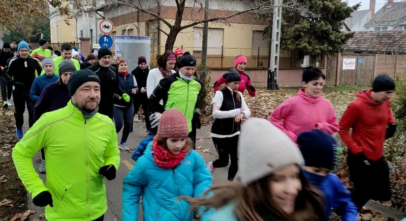 Száznál is többen indultak a vásárhelyi bejglifutáson – videó