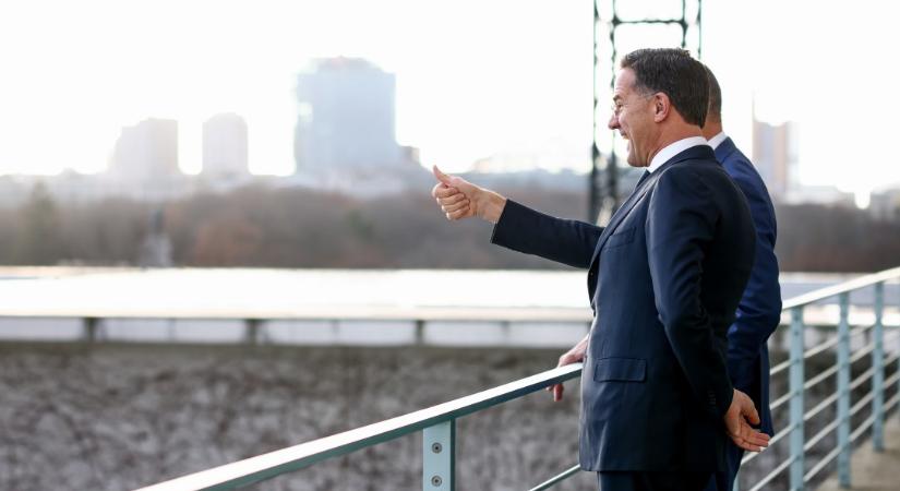 Rutte: Hiba lenne az európai védelem leválasztása az Egyesült Államoktól