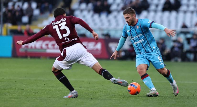 Diego Maradonát idézte szólógóljával a Cagliari támadója