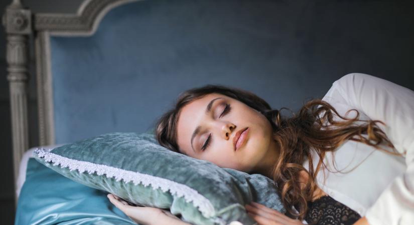 A japán módszer, amitől percek alatt elalszol – és reggelig nem ébredsz fel