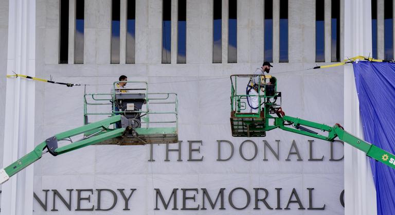 Donald Trump önteltsége miatt milliós kártérítést fizethet egy megbecsült zenész