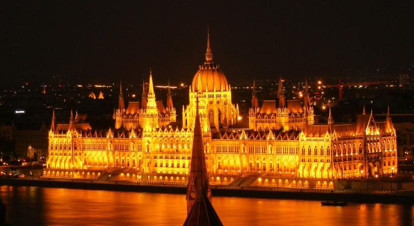 Bejutottak a Parlament legtitkosabb részére, olyasmit láttak bent, amire nincsenek szavak, erős idegzet kell hozzá