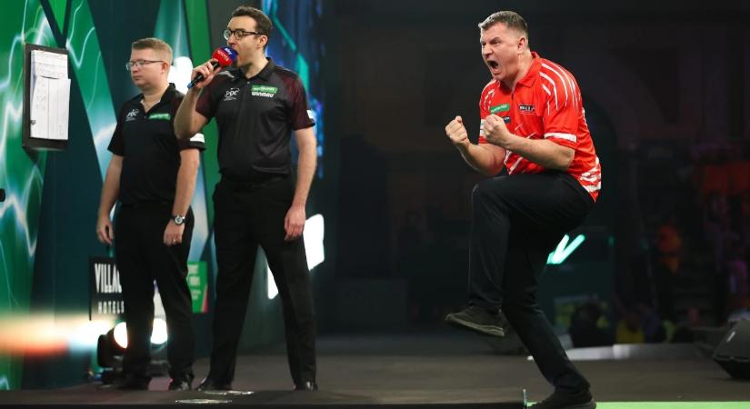 Ratajski 3-1-es hátrányból nyert Plaisier ellen, és jutott a legjobb 16 közé - VIDEÓ!