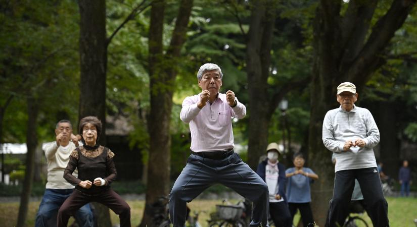 A legborúlátóbb előrejelzéseknél is kevesebb gyerek születhetett idén Japánban