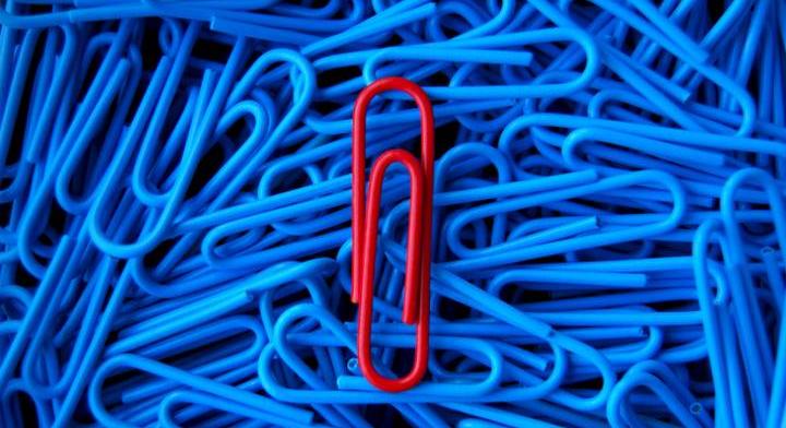 Gemkapcsot cserélt házra ez a férfi: utánozhatatlan a trükkje