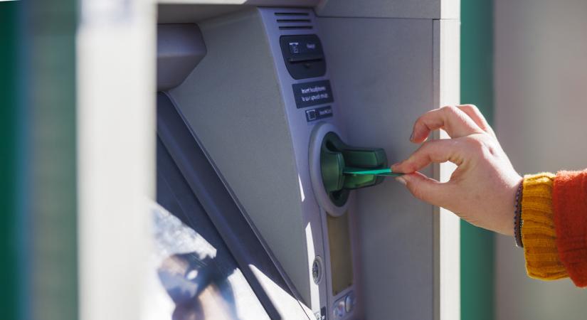 Figyelem: több napos fennakadásra kell készülni az egyik magyar banknál