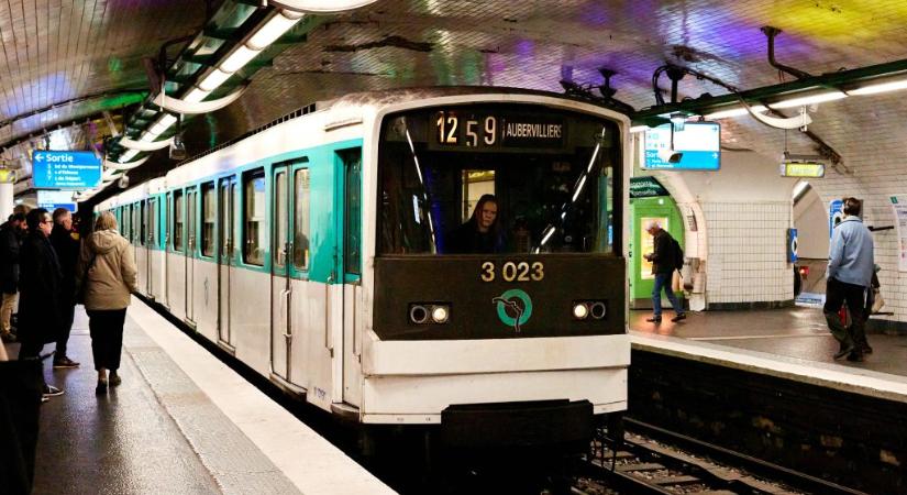 Kötelező pszichiátriai kezelésre utalták a párizsi metróban késelő férfit