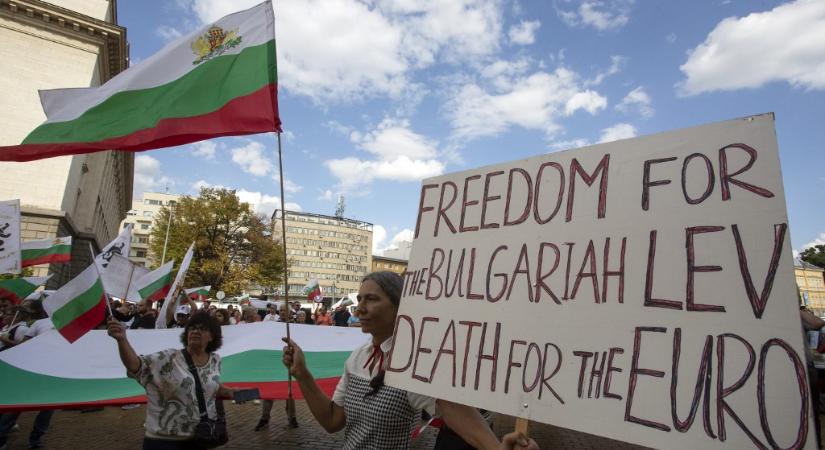 Orosz dezinformációs kampány is kíséri a bolgár euró bevezetését