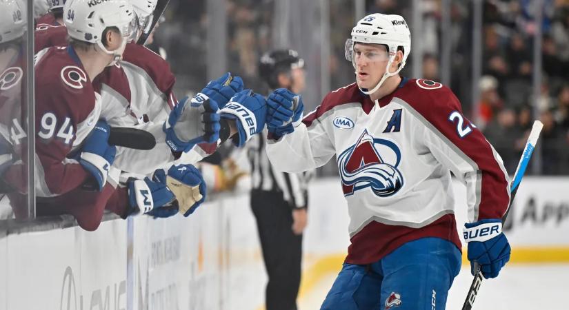 MacKinnon vezérletével nyert az Avalanche, kapusbravúrok és drámai végjátékok az NHL-ben