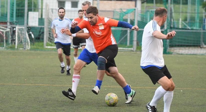 Csak egy csapat maradt hibátlan a szolnoki kispályás focibajnokságban