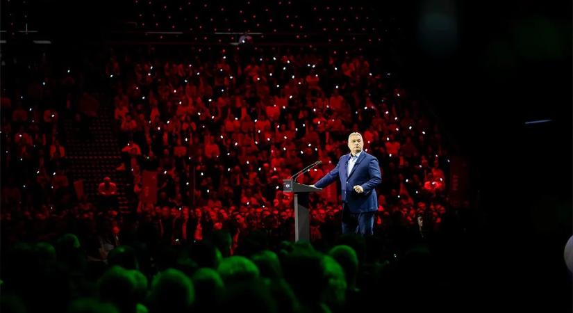 Orbán Viktor 2025-ös éve képekben - második félidő