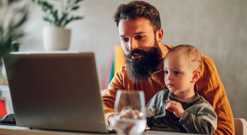 Később jön a pénz: csúszik a januári családi pótlék – mutatjuk a pontos dátumot