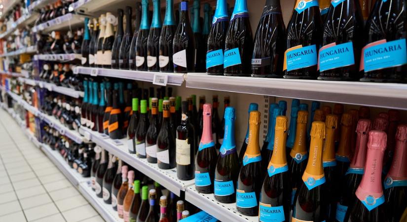 A szilveszteri lista királyai: virsli és pezsgő minden mennyiségben