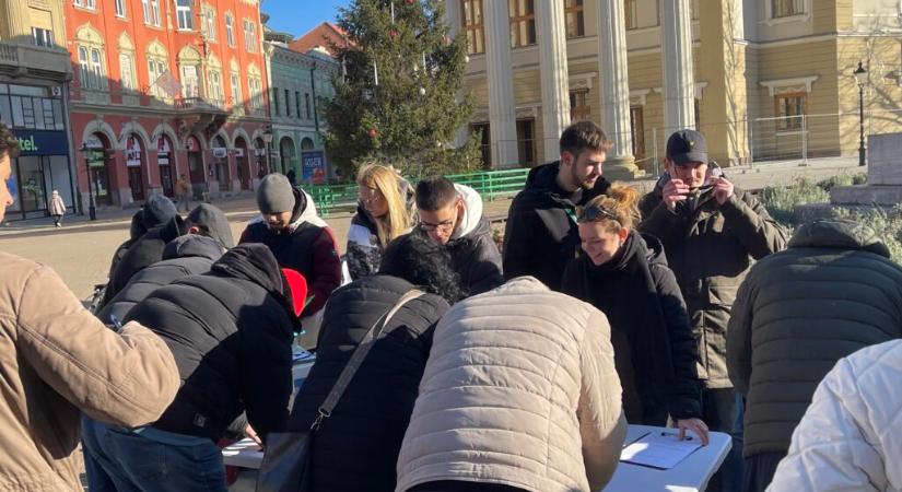 Milyen nyilatkozatot tesz, ha aláír az egyetemistáknak?