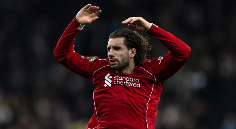 A jövő csapatkapitánya? Szoboszlai az eltiltása ellenére is a Liverpoollal volt – videó