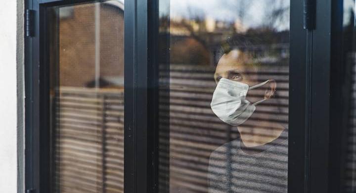 Rekordi ideig volt covidos ez a férfi: két év után sem gyógyult meg