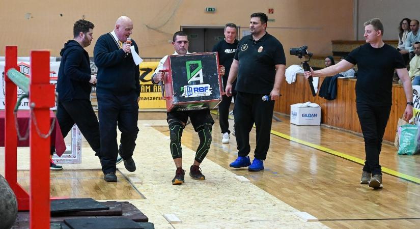Erős emberek nemzetközi versenye Szombathelyen - Mészáros Tibor emlékére - sok-sok fotó