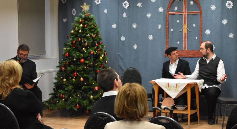 Megható karácsony a Fogyatékosok Nappali Intézményében ( galéria)