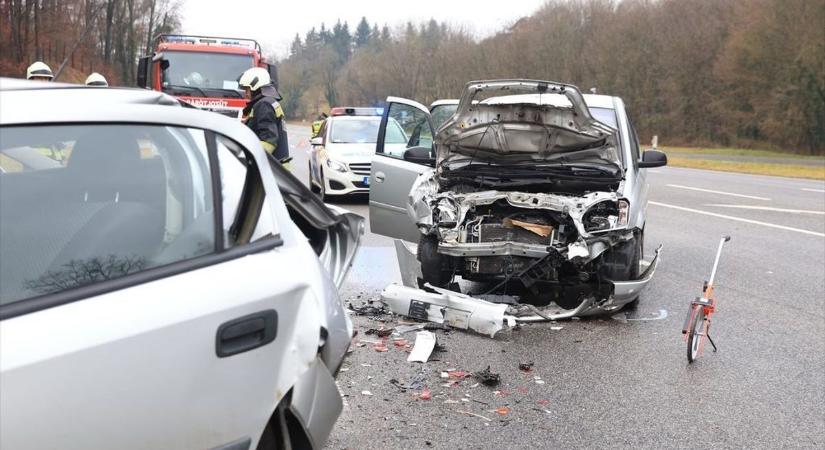 A karácsony sem múlt el baleset nélkül - több szerencsétlenség is történt a héten