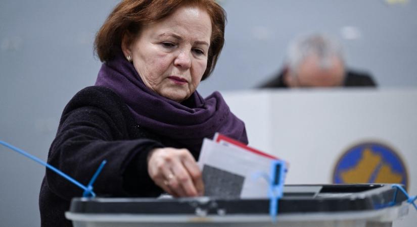 Előrehozott választásokat tartanak Koszovóban