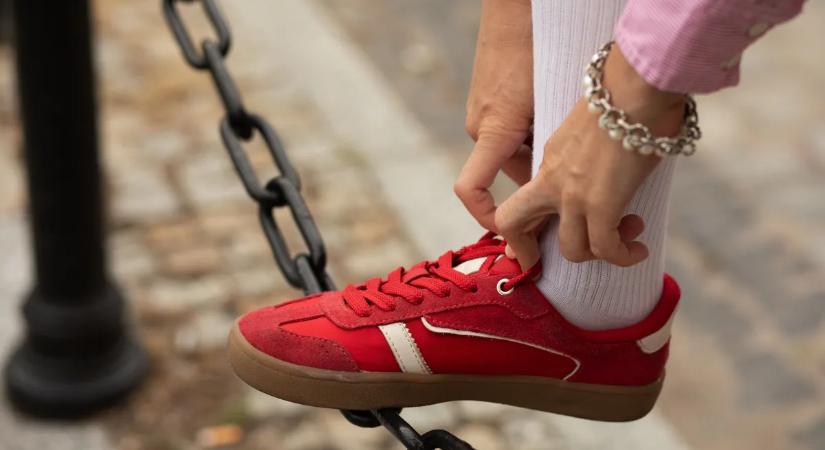Ezt fogják viselni a divatos nők 2026-ban – Íme az év legtrendibb sportcipői
