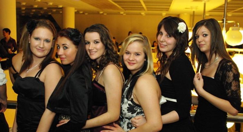 Te is ott voltál? Fergeteges buli dübörgött hajnalig – így telt a Deák szalagavatója (GALÉRIA)