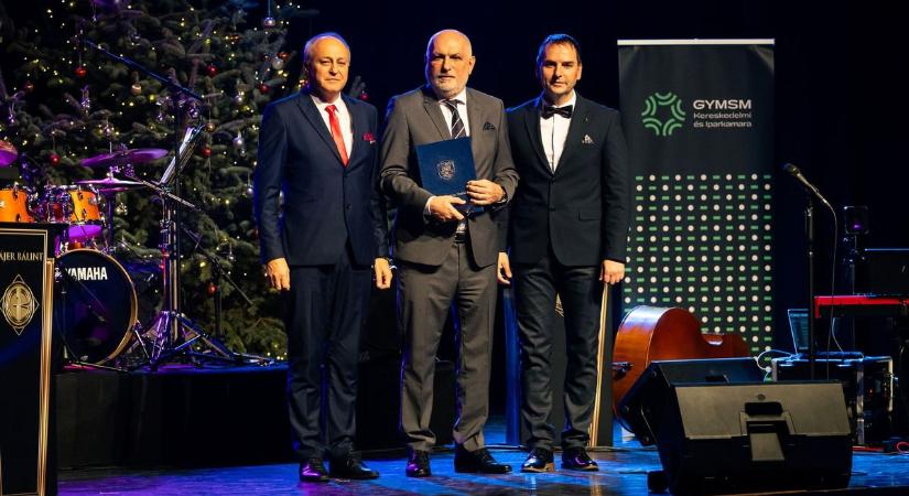 Kapuvári kitüntetést kapott Pintér-Péntek Imre, a térség iránti elkötelezettségéért