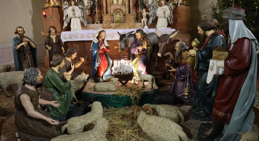 Még néhány napig látható a különleges betlehem