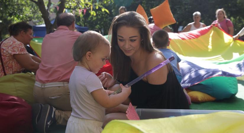 Ezrek ünnepeltek, fesztiváloztak Fejérben (galéria)