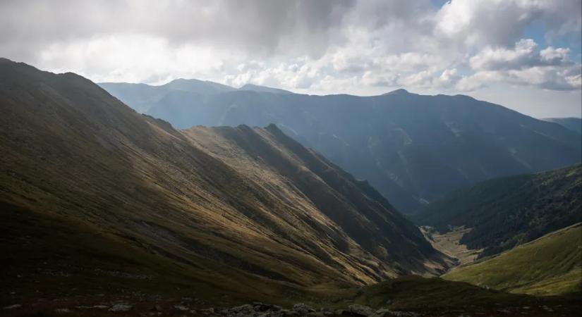 A Fogarasi-havasokban rekedt több turista az erős szél miatt