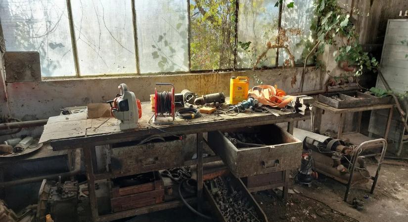 Márványüzem a hegyekben: mindent hátrahagyva tűntek el a dolgozók – Galéria