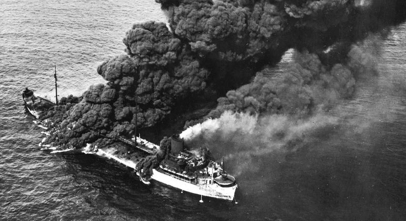 Felvették a fedélzetre a hajótörötteket, hogy meggyilkolják őket