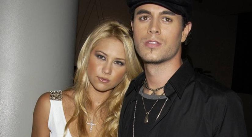 Enrique Iglesias és Anna Kournikova 4 gyereke egy képen: először mutatták meg a legkisebbet