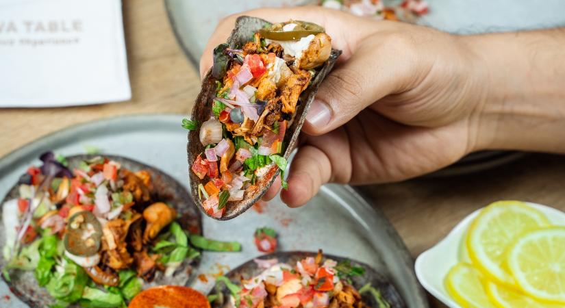 Itt a legjobb a japán sushi, a spanyol steak és a kashmiri lepénykenyér – az arab város, ahol a világ konyhái együtt élnek