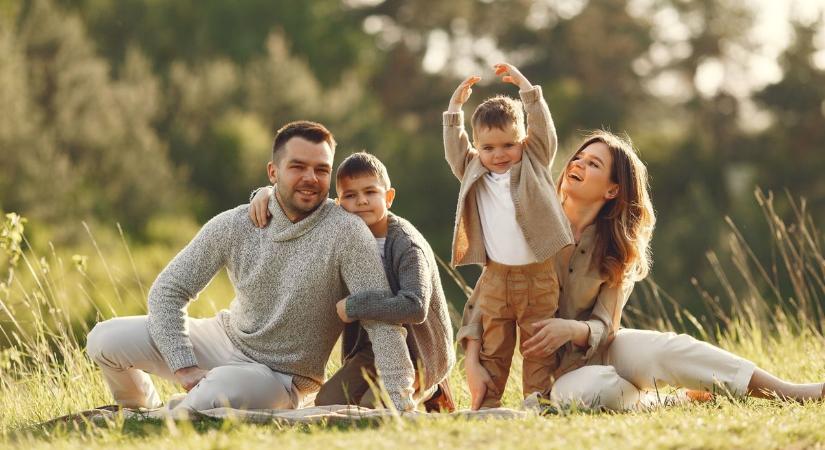 Itt a 11 pontos program: a családok, a tanárok, a közszolgálati dolgozók és a rendőrök is jobban járnak